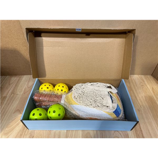 Lot of 1 Set of 2 Pickleball Rackets + 4 Balls - New