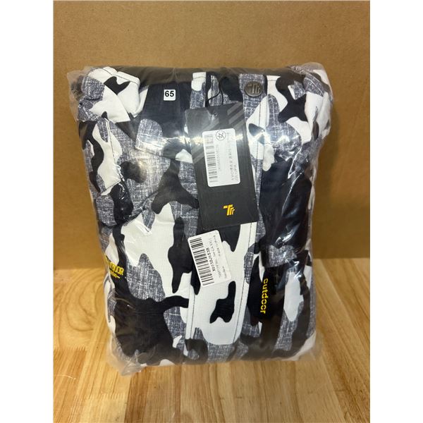 Lot of 1 Outdoor Mens XXL Snow Jacket