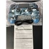 Image 2 : Lot of 2 Double-Shock Aftermarket Wireless Controllers for Playstation 4 - Camo Design