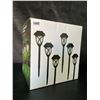 Image 1 : Lot of 1 Box of LED Solar-Powered Pathway Lawn/Garden Lights - 6 Pack - Brand New