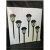 Image 3 : Lot of 1 Box of LED Solar-Powered Pathway Lawn/Garden Lights - 6 Pack - Brand New