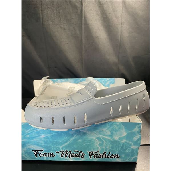 Lot of 1 Pair of Floafers - Mens Counry Club Driver Shoes - Size 10 - Brand New in Box