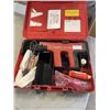 Image 2 : CASED HILTI DX450