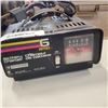 Image 2 : MOTOMASTER 6AMP BATTERY CHARGER