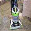 Image 2 : BISSELL UPRIGHT PET VACUUM