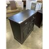 Image 2 : 2 DRAWER 2 DOOR SIDE CABINET 34" WIDE X 15" DEEP, 34" TALL