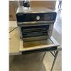 Image 2 : CUINSINART AIR FRYER OVEN - WORKING