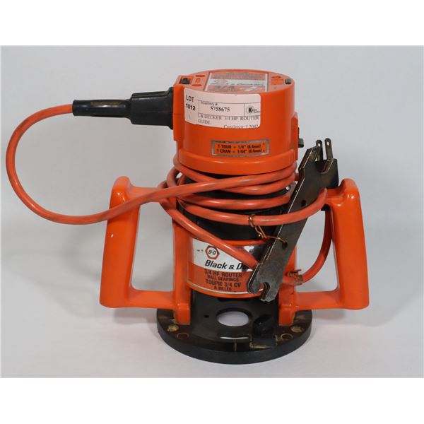 BLACK & DECKER  3/4 HP  ROUTER WITH GUIDE.