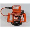 Image 1 : BLACK & DECKER  3/4 HP  ROUTER WITH GUIDE.