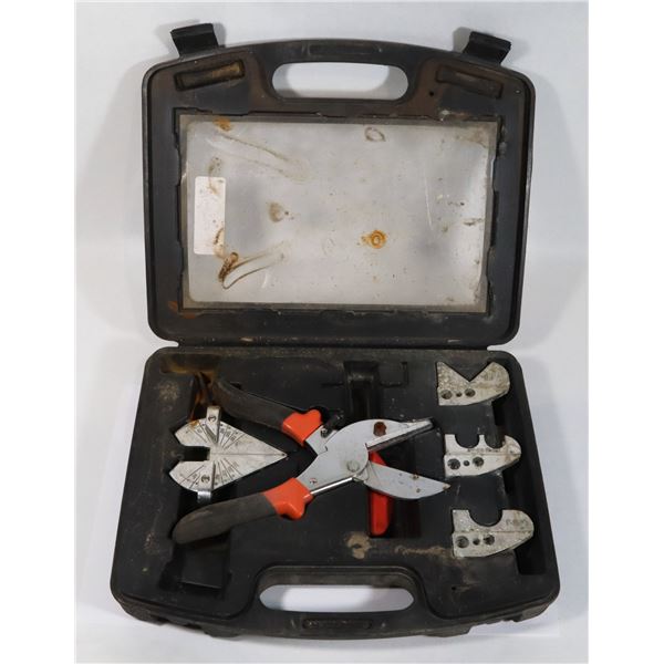 RATCHET WIRING DUCT CUTTER IN CASE