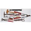 Image 1 : FLAT OF ASSORTED HAND TOOLS, SNIPS, HAMMERS, AND