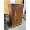 Image 8 : 1 Vintage Wood Trunk w/ Suitcases & Vintage Fleetwood Cabinet Radio