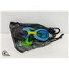 Image 1 : NEW PAIR OF KIDS ANTI FOG SWIMMING GOGGLES