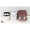 Image 1 : 3 SETS OF IN EAR HEADPHONES WITH CHARGING CASES