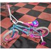 Image 1 : BLUE RAZZLE KIDS TODDLER BIKE W/TRAINING WHEELS