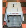 Image 1 : MEDIUM PET TAXI CARRIER HARD SHELL