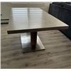 Image 1 : Modern Extendible Dining Table