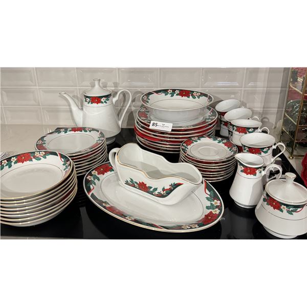Fairfield Fine China Deck The Halls Full Christmas Set