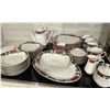 Image 1 : Fairfield Fine China Deck The Halls Full Christmas Set