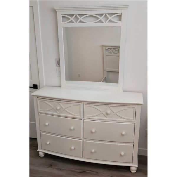 White 6 Drawer Dresser with Mirror