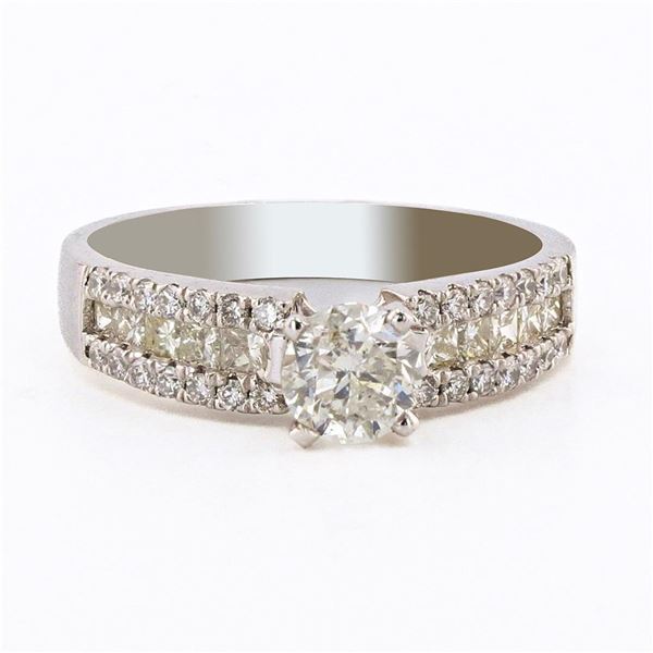 0.71 ctw CENTER Diamond Platinum Ring (1.33 ctw Diamonds)
