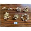 Image 1 : Assortment Of Exquisite Brooches