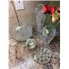 Image 4 : Assortment Of Crystal And Glass Home Decor