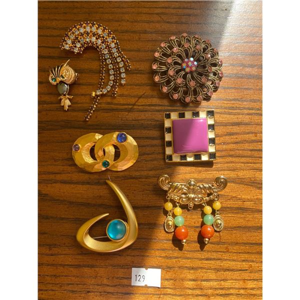 Assortment Of Fancy Costume Brooches