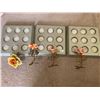 Image 1 : Set Of Metal Tealight Holders And Ceramic Flowers With Brass Stems