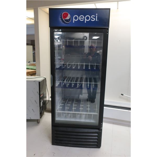 RÉFRIGÉRATEUR DE BOISSONS 1-PORTE PEPSI 31"x30"x78"