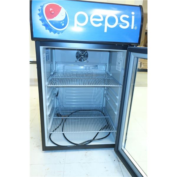 RÉFRIGÉRATEUR DE BOISSONS MINI PEPSI 19"x19"x32"