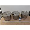 Image 1 : LOT DE 3 BOLS A/COUVERCLES INOX ASST
