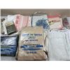 Image 1 : Assorted Linens