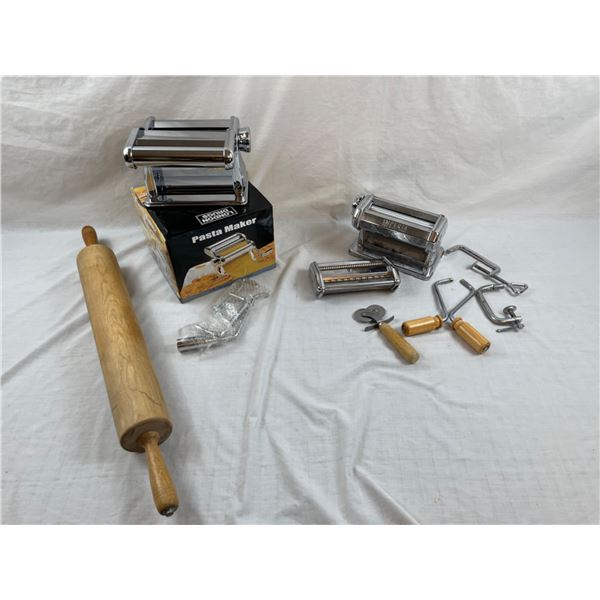 2 Pasta Makers & Large Rolling Pin