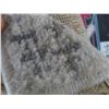 Image 2 : Grey Area Rug Approx. 5' x 8'