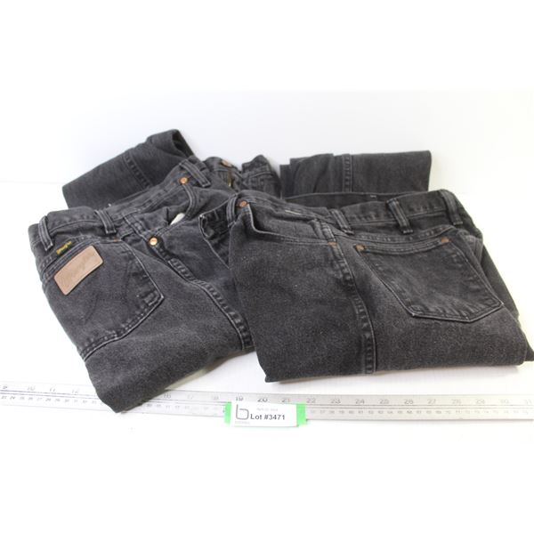 (2) Pairs of Wrangler Jeans - Black - 31" x 34"