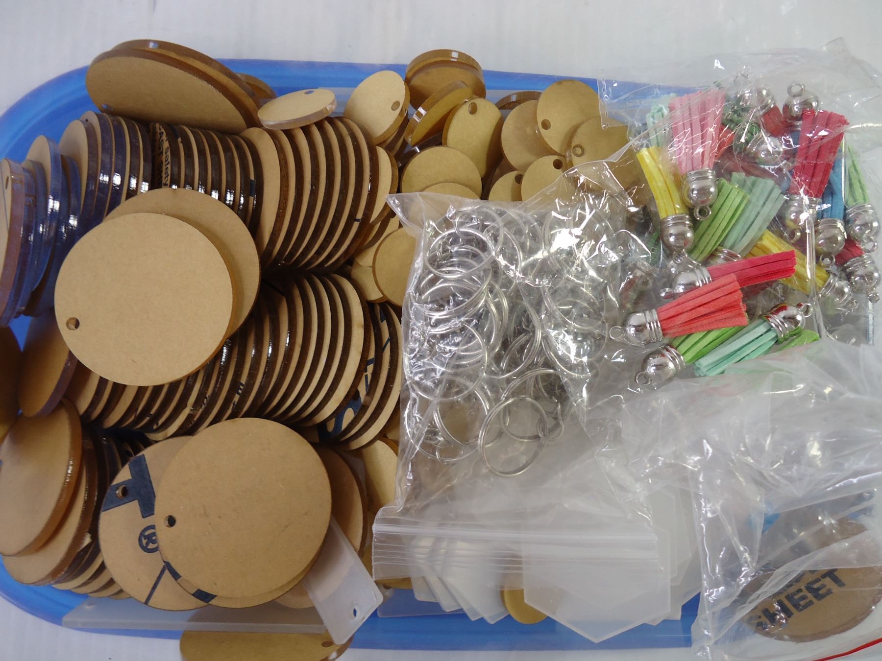 Container Keychain Making Container of Items to make Acrylic Keychains