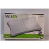 Image 3 : Nintendo Wii Fit in Original Box - Does Not Power up, Needs Batteries