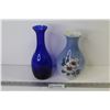 Image 1 : Ceramic Flower print Vase - Blue Glass Vase