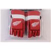 Image 2 : NHL Licensed MINI Gloves (Authentic Replicas) - Detroit Red Wings (New in Package)