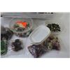 Image 4 : Plastic Container of Assorted Buttons