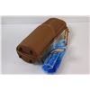 Image 6 : Tommy Bahama Wine Bottle Cooler Cozy Carrier Travel Trek