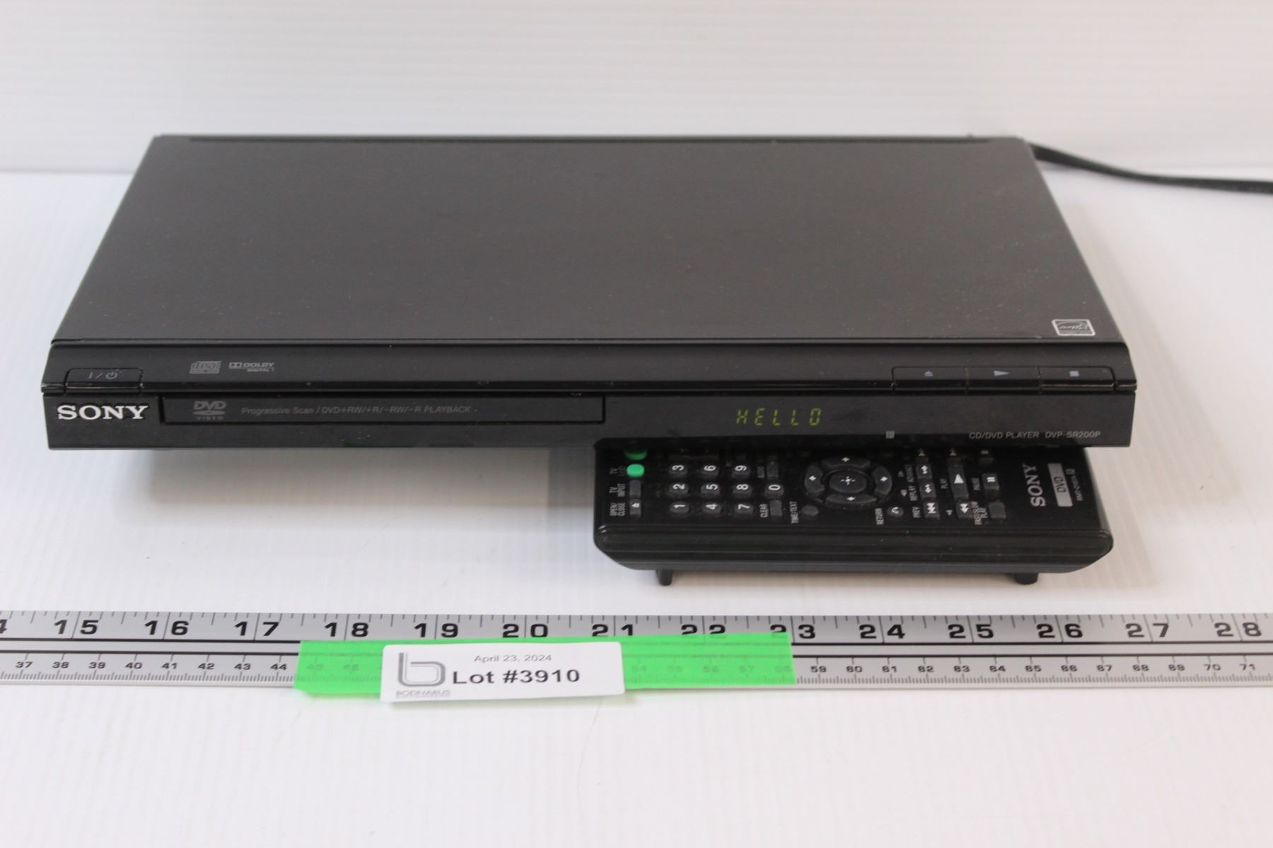 Sony CD / DVD Player Model# DVP-SR200P Powers Up Comes with Remote ...