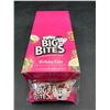 Image 1 : Stuffed Puffs Big Bites Filled Marshmallows-Birthday Cake Flavour (12 x 52g)