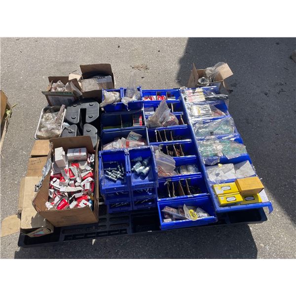 Assorted electrical accessories and brushes for electric drills,saws etc. Also air hose fittings of 