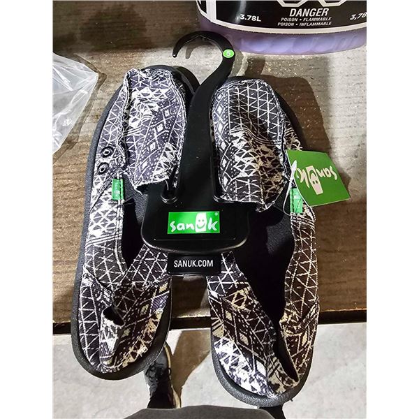 Sanuk Womens Donna Summer Loafer Memory Foam Sole - Size 5