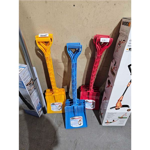 Lot of 12 Garant Childrens Shovels