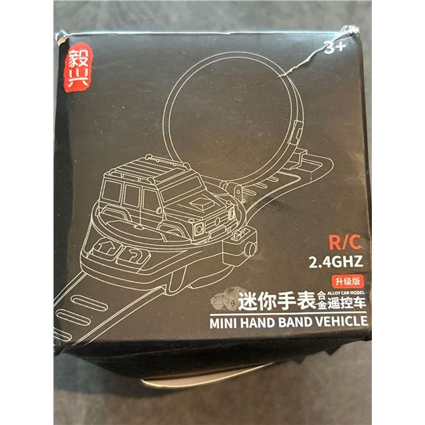 Mini Hand Band RC 2.4ghz Car