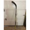 Image 1 : Bauer perfomance series P92 hockey stick, right handed shot