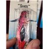 Image 8 : 10 LURES - FIVE SILVER AND GOLD - FIVE PINK, RED AND SILVER